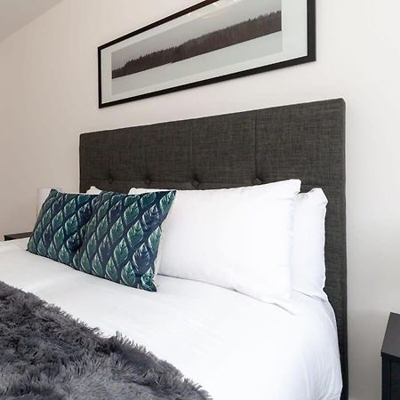 Modern 2 Bedroom Apartment In Wimbledon Londyn Zewnętrze zdjęcie