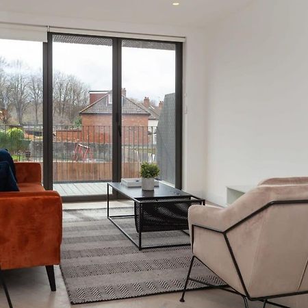 Modern 2 Bedroom Apartment In Wimbledon Londyn Zewnętrze zdjęcie
