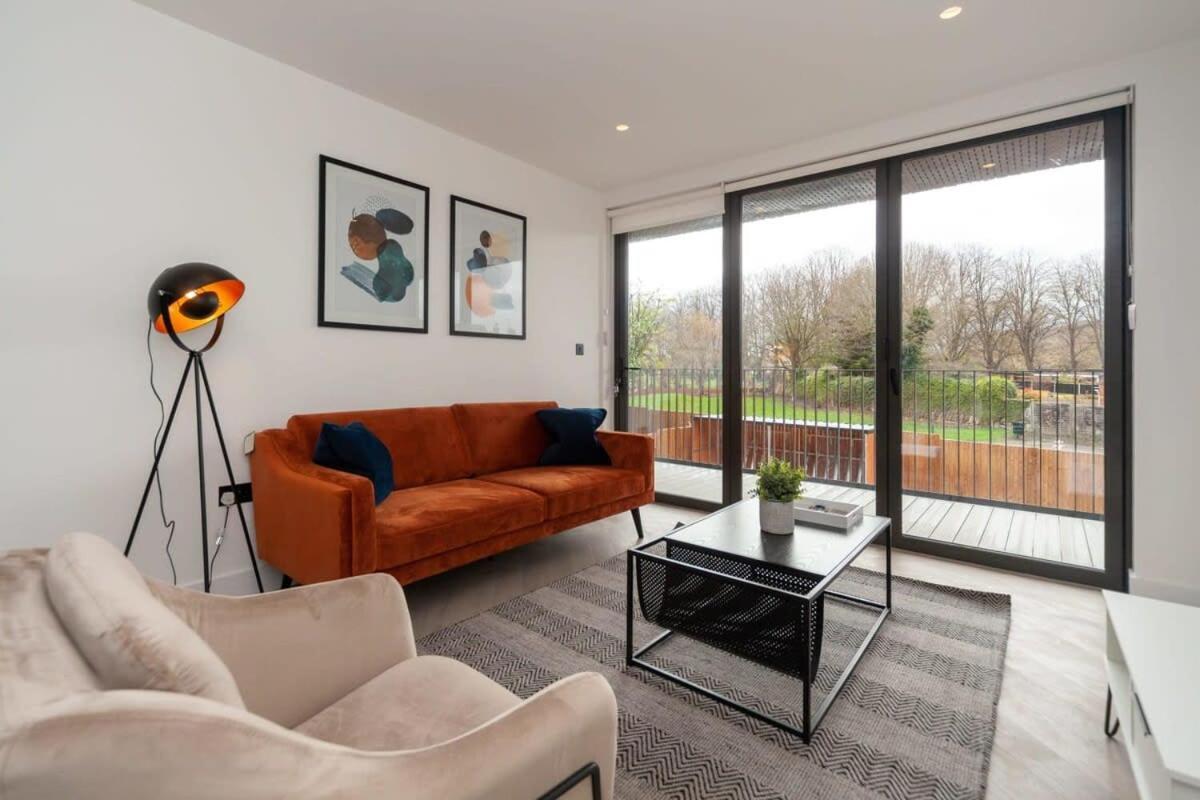 Modern 2 Bedroom Apartment In Wimbledon Londyn Zewnętrze zdjęcie